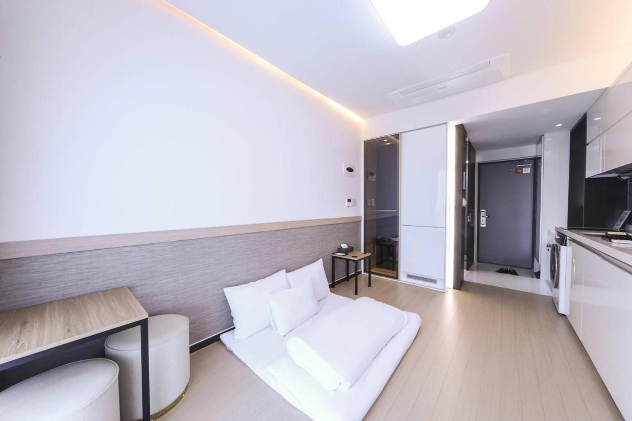 Skytop Airport Hotel 2*